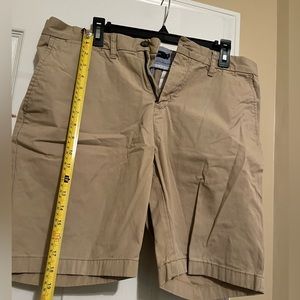 Tommy Hilfiger men’s khaki shorts